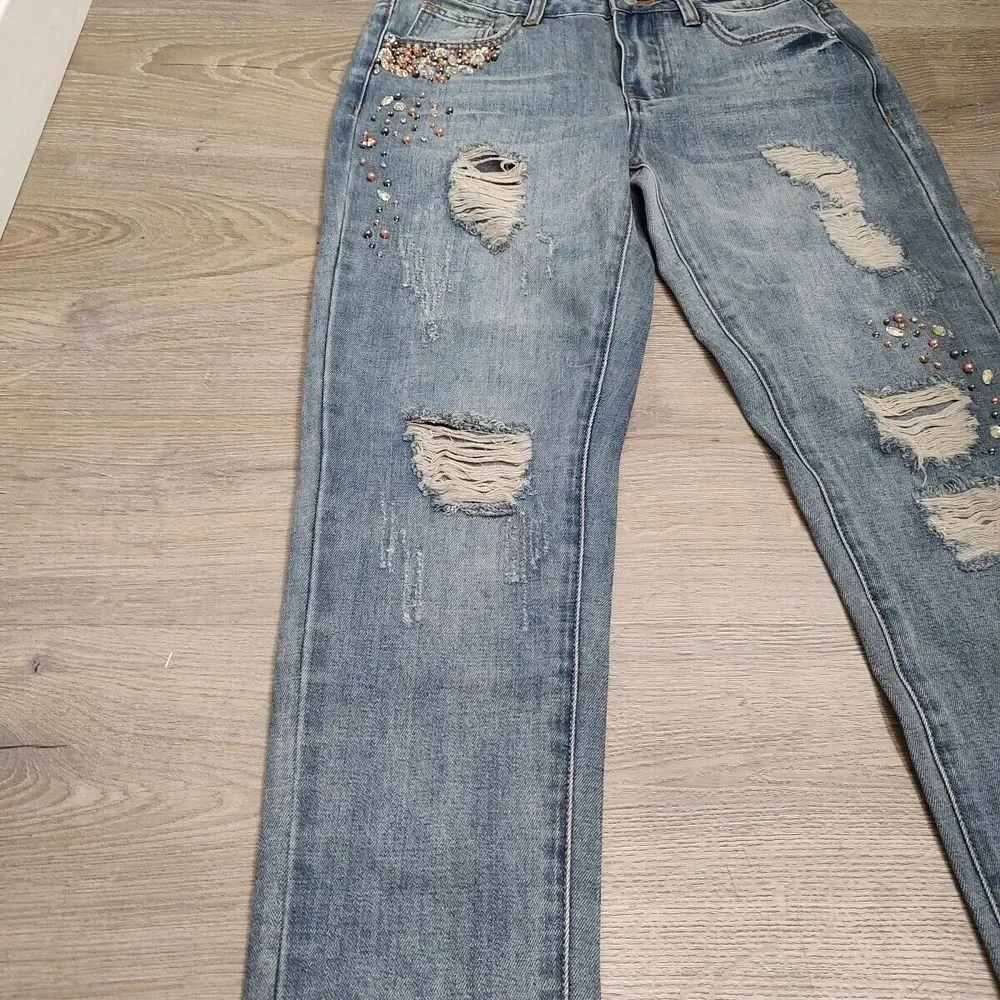 Signature Eight Women's‎ Jeans Sz Small Blue Denim Distressed Embellished TWEE